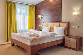 Отель Resident Hotel Delux Алматы Улучшенный двухместный номер с 1 кроватью-1
