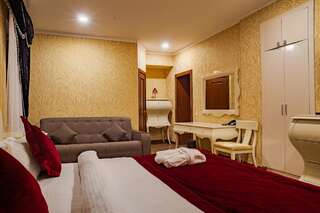 Отель Resident Hotel Delux Алматы Люкс с кроватью размера «king-size»-3
